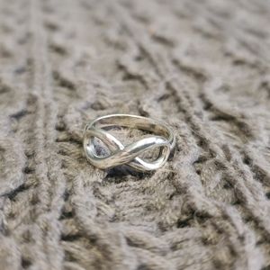 James Avery Infinity Ring